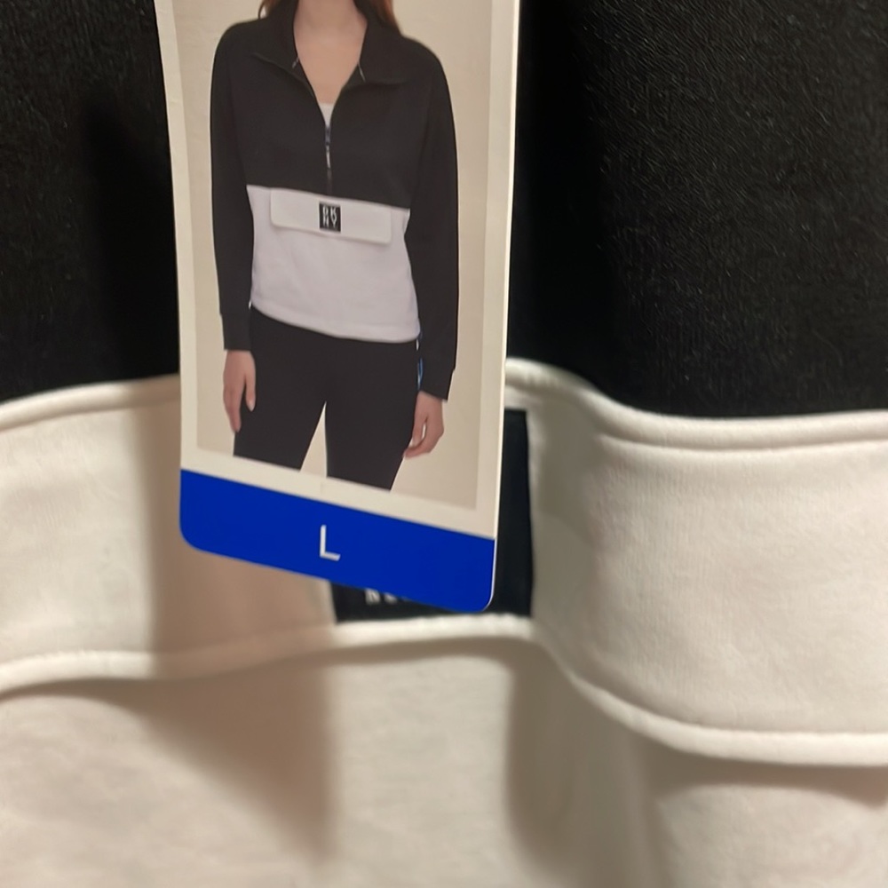 DKNY Sport Woman’s large pull over sweatshirt nice pouch snap - Picture 5 of 8